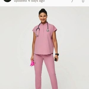 Figs chalk pink rafaella scrub top